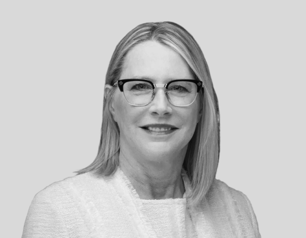 Dr. Lisa Costa headshot